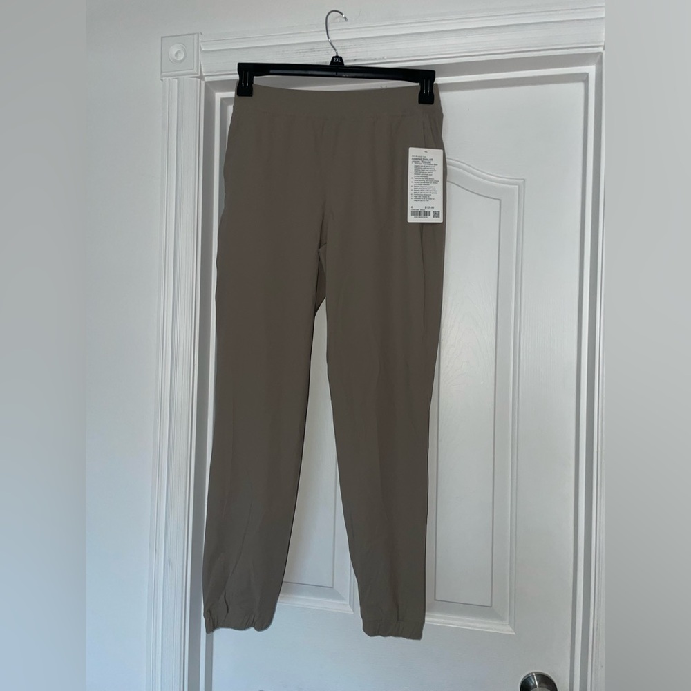Lululemon Adapted State Joggers, R, Sz. 6 in Warm Ash Grey